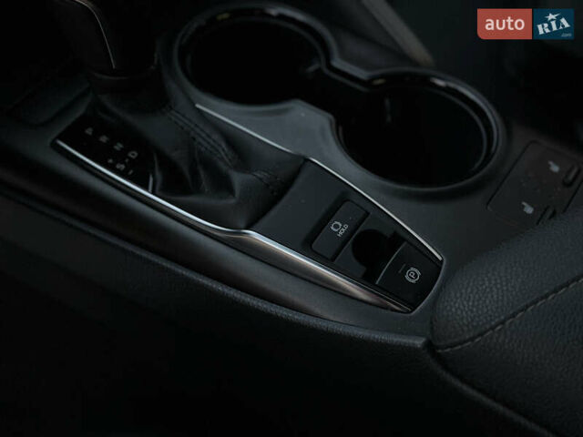 Серый Тойота Камри, объемом двигателя 2.49 л и пробегом 93 тыс. км за 18000 $, фото 12 на Automoto.ua