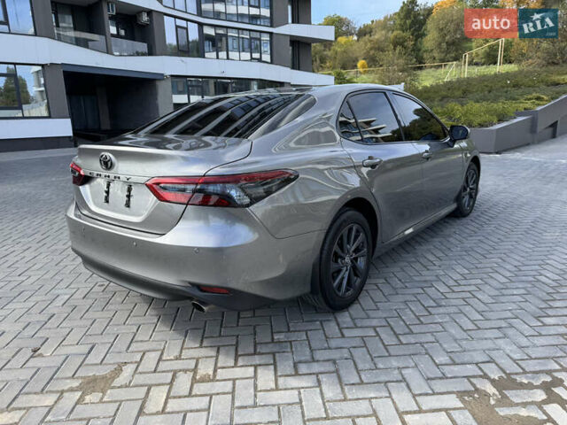 Сірий Тойота Камрі, об'ємом двигуна 2.49 л та пробігом 110 тис. км за 30000 $, фото 5 на Automoto.ua