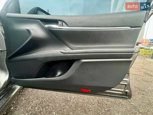 Серый Тойота Камри, объемом двигателя 2.5 л и пробегом 85 тыс. км за 25000 $, фото 35 на Automoto.ua