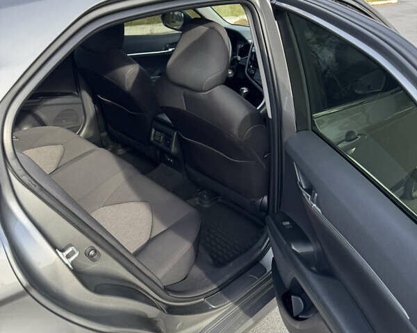 Серый Тойота Камри, объемом двигателя 2.5 л и пробегом 133 тыс. км за 25555 $, фото 29 на Automoto.ua