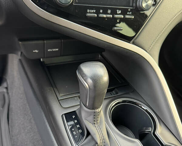 Серый Тойота Камри, объемом двигателя 2.5 л и пробегом 133 тыс. км за 25555 $, фото 35 на Automoto.ua