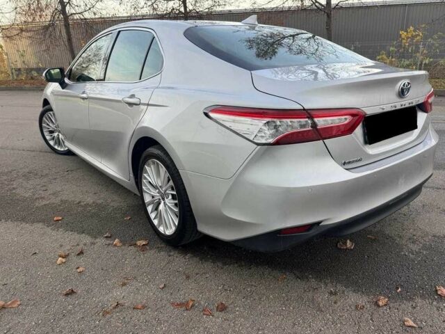 Серый Тойота Камри, объемом двигателя 0 л и пробегом 77 тыс. км за 17500 $, фото 1 на Automoto.ua