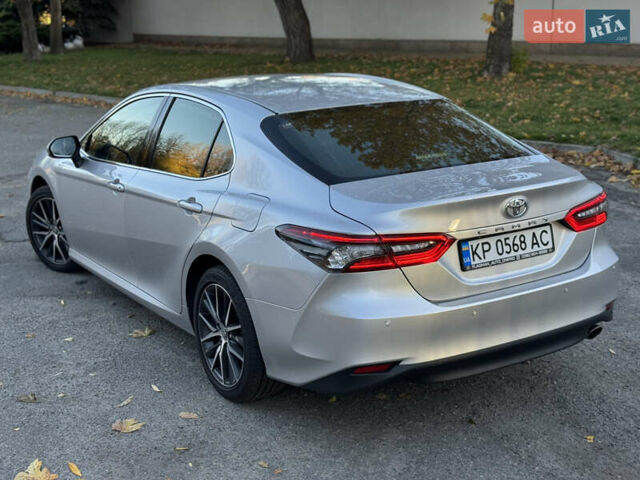 Тойота Камри 2021 в Днепре (Днепропетровске) на Automoto.ua Серый Тойота Камри, объемом двигателя 2.49 л и пробегом 78 тыс. км за 28999 $, фото 17 на Automoto.ua