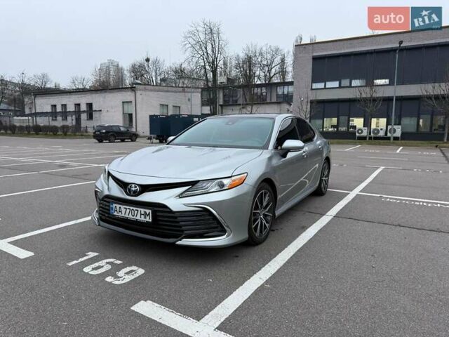 Серый Тойота Камри, объемом двигателя 2.49 л и пробегом 51 тыс. км за 29000 $, фото 1 на Automoto.ua