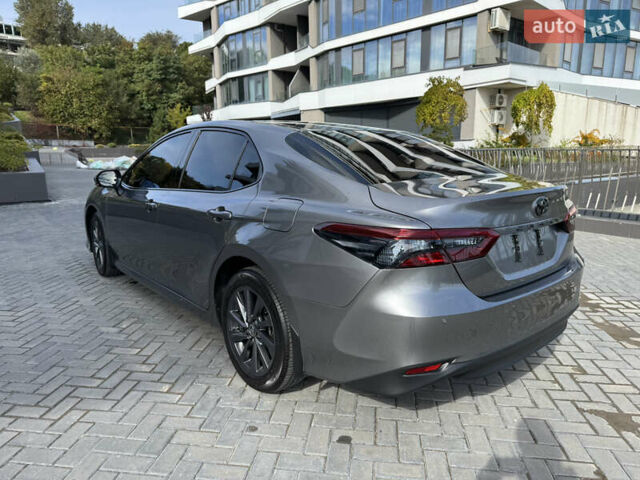 Сірий Тойота Камрі, об'ємом двигуна 2.49 л та пробігом 110 тис. км за 30000 $, фото 7 на Automoto.ua