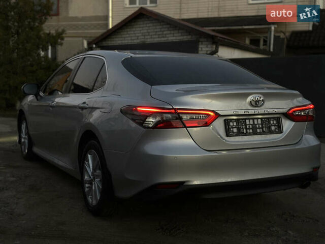 Серый Тойота Камри, объемом двигателя 2.49 л и пробегом 93 тыс. км за 18000 $, фото 1 на Automoto.ua