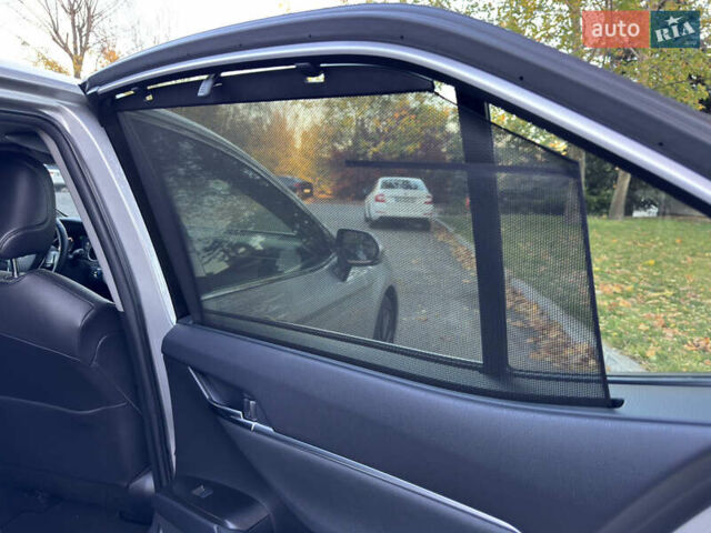 Тойота Камри 2021 в Днепре (Днепропетровске) на Automoto.ua Серый Тойота Камри, объемом двигателя 2.49 л и пробегом 78 тыс. км за 28999 $, фото 33 на Automoto.ua