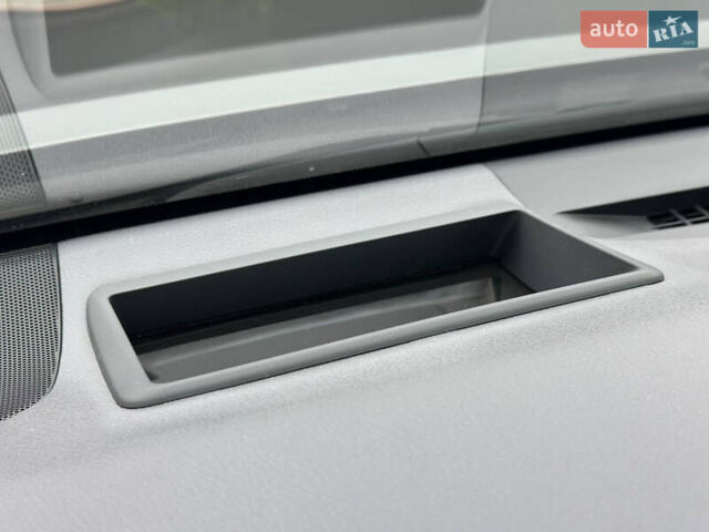 Серый Тойота Камри, объемом двигателя 2.49 л и пробегом 90 тыс. км за 30999 $, фото 49 на Automoto.ua