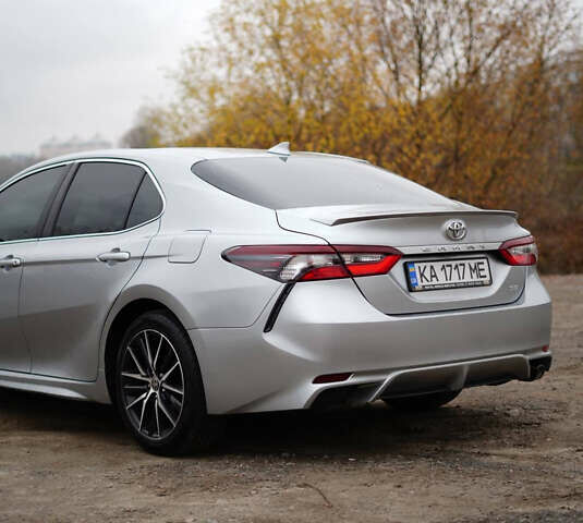 Сірий Тойота Камрі, об'ємом двигуна 2.49 л та пробігом 104 тис. км за 23000 $, фото 4 на Automoto.ua