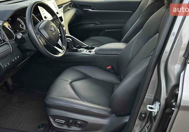 Сірий Тойота Камрі, об'ємом двигуна 2.49 л та пробігом 32 тис. км за 35097 $, фото 11 на Automoto.ua