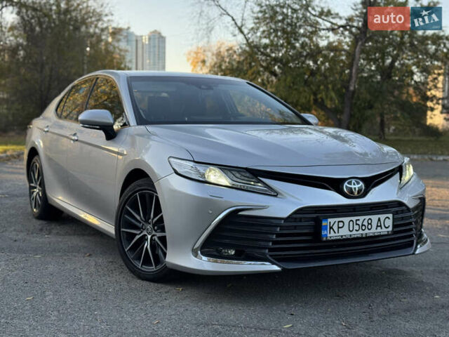 Тойота Камри 2021 в Днепре (Днепропетровске) на Automoto.ua Серый Тойота Камри, объемом двигателя 2.49 л и пробегом 78 тыс. км за 28999 $, фото 14 на Automoto.ua
