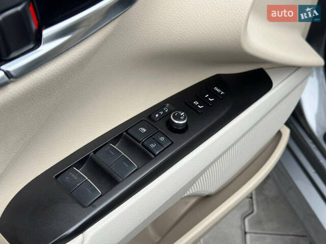 Серый Тойота Камри, объемом двигателя 2.49 л и пробегом 90 тыс. км за 30999 $, фото 17 на Automoto.ua