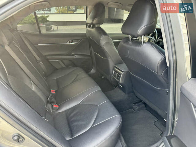 Сірий Тойота Камрі, об'ємом двигуна 2.49 л та пробігом 110 тис. км за 30000 $, фото 19 на Automoto.ua