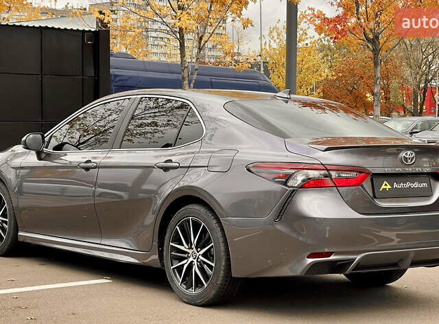 Тойота Камрі 2021 у Києві на Automoto.ua Сірий Тойота Камрі, об'ємом двигуна 2.49 л та пробігом 84 тис. км за 25900 $, фото 9 на Automoto.ua