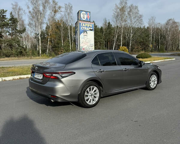 Серый Тойота Камри, объемом двигателя 2.5 л и пробегом 133 тыс. км за 25555 $, фото 9 на Automoto.ua