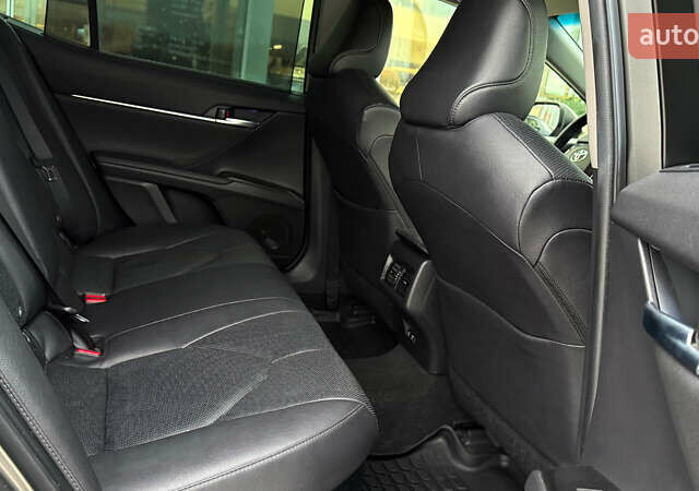 Серый Тойота Камри, объемом двигателя 2.49 л и пробегом 147 тыс. км за 29990 $, фото 6 на Automoto.ua