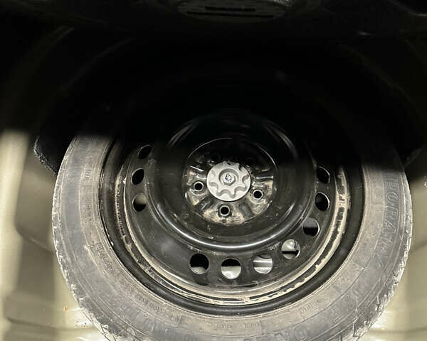 Серый Тойота Камри, объемом двигателя 2.49 л и пробегом 69 тыс. км за 29300 $, фото 39 на Automoto.ua