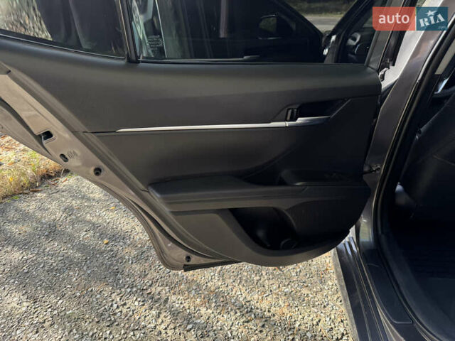Тойота Камри 2021 в Киеве на Automoto.ua Серый Тойота Камри, объемом двигателя 2.49 л и пробегом 117 тыс. км за 24500 $, фото 15 на Automoto.ua