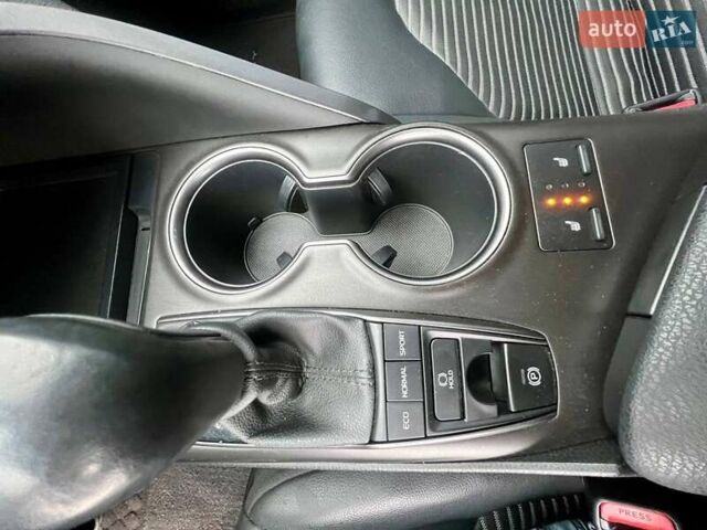 Серый Тойота Камри, объемом двигателя 2.5 л и пробегом 85 тыс. км за 25000 $, фото 23 на Automoto.ua