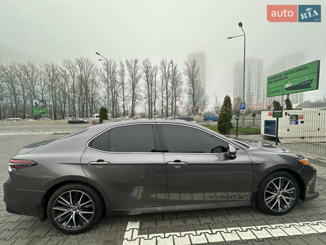 Серый Тойота Камри, объемом двигателя 2.49 л и пробегом 69 тыс. км за 29300 $, фото 4 на Automoto.ua