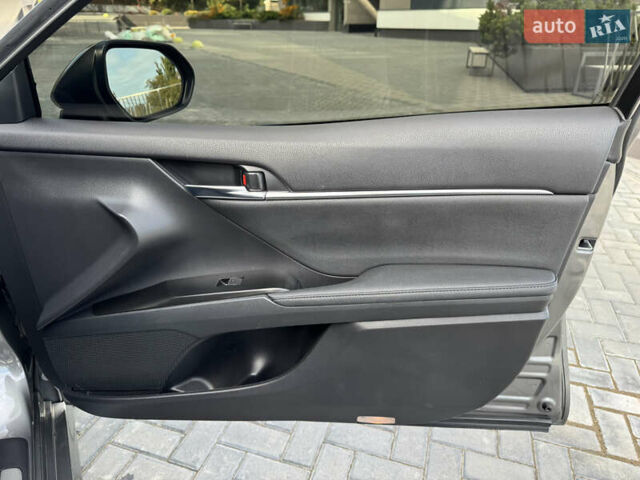 Сірий Тойота Камрі, об'ємом двигуна 2.49 л та пробігом 110 тис. км за 30000 $, фото 18 на Automoto.ua