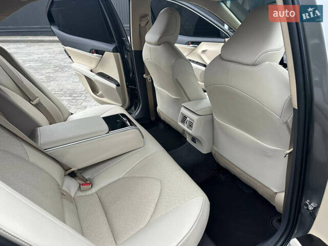 Серый Тойота Камри, объемом двигателя 2.49 л и пробегом 90 тыс. км за 30999 $, фото 26 на Automoto.ua