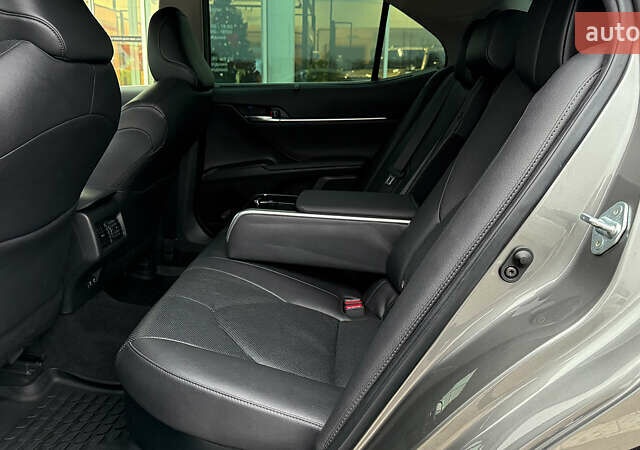 Серый Тойота Камри, объемом двигателя 2.49 л и пробегом 147 тыс. км за 29990 $, фото 10 на Automoto.ua