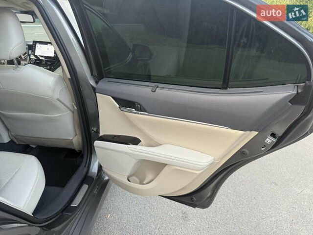 Серый Тойота Камри, объемом двигателя 2.49 л и пробегом 132 тыс. км за 29900 $, фото 18 на Automoto.ua