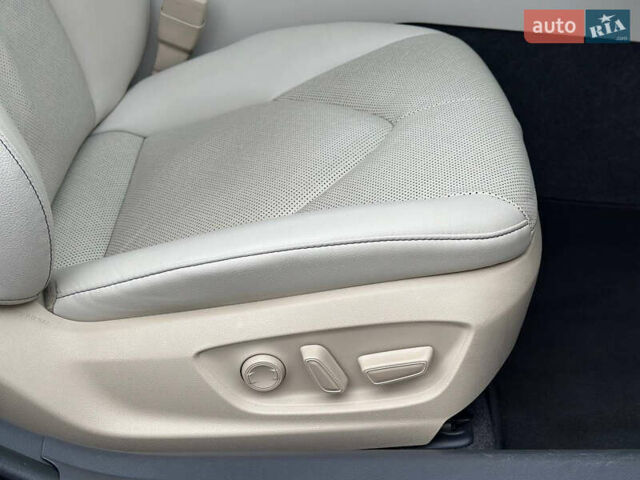 Серый Тойота Камри, объемом двигателя 2.49 л и пробегом 90 тыс. км за 30999 $, фото 34 на Automoto.ua