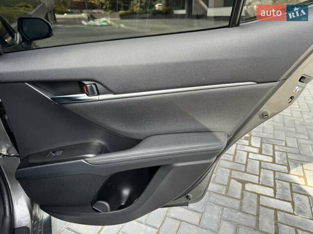 Сірий Тойота Камрі, об'ємом двигуна 2.49 л та пробігом 110 тис. км за 30000 $, фото 20 на Automoto.ua