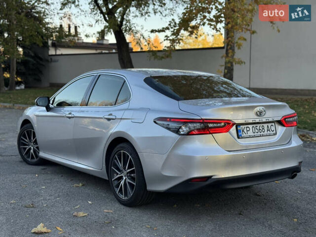 Тойота Камри 2021 в Днепре (Днепропетровске) на Automoto.ua Серый Тойота Камри, объемом двигателя 2.49 л и пробегом 78 тыс. км за 28999 $, фото 18 на Automoto.ua