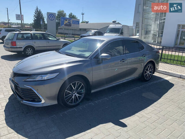 Серый Тойота Камри, объемом двигателя 2.49 л и пробегом 100 тыс. км за 37000 $, фото 2 на Automoto.ua