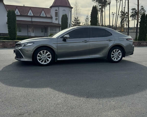 Серый Тойота Камри, объемом двигателя 2.5 л и пробегом 133 тыс. км за 25555 $, фото 20 на Automoto.ua