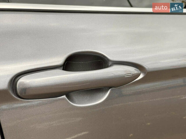 Тойота Камрі 2021 у Києві на Automoto.ua Сірий Тойота Камрі, об'ємом двигуна 2.49 л та пробігом 84 тис. км за 25900 $, фото 2 на Automoto.ua