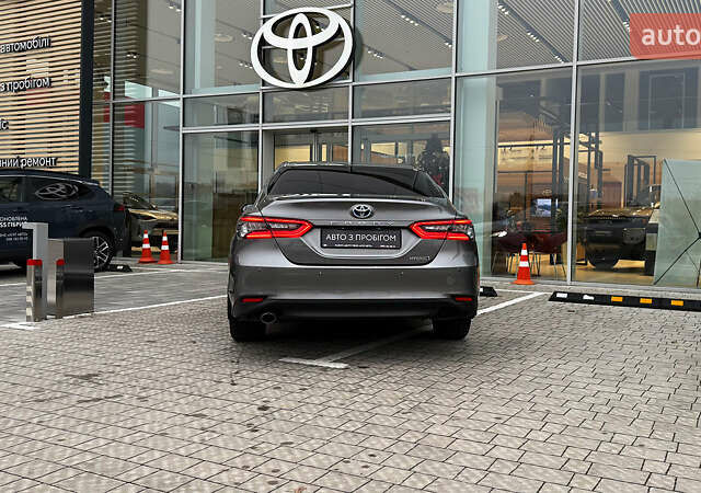 Серый Тойота Камри, объемом двигателя 2.49 л и пробегом 147 тыс. км за 29990 $, фото 3 на Automoto.ua