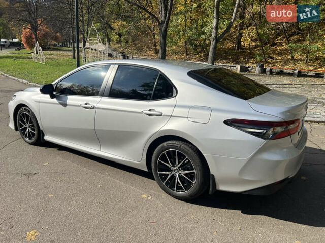 Тойота Камри 2021 в Киеве на Automoto.ua Серый Тойота Камри, объемом двигателя 2.49 л и пробегом 78 тыс. км за 25500 $, фото 7 на Automoto.ua