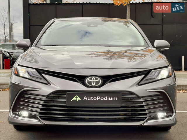Тойота Камрі 2021 у Києві на Automoto.ua Сірий Тойота Камрі, об'ємом двигуна 2.49 л та пробігом 84 тис. км за 25900 $, фото 7 на Automoto.ua
