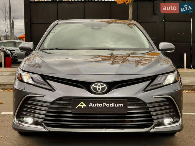 Тойота Камрі 2021 у Києві на Automoto.ua Сірий Тойота Камрі, об'ємом двигуна 2.49 л та пробігом 84 тис. км за 25900 $, фото 3 на Automoto.ua