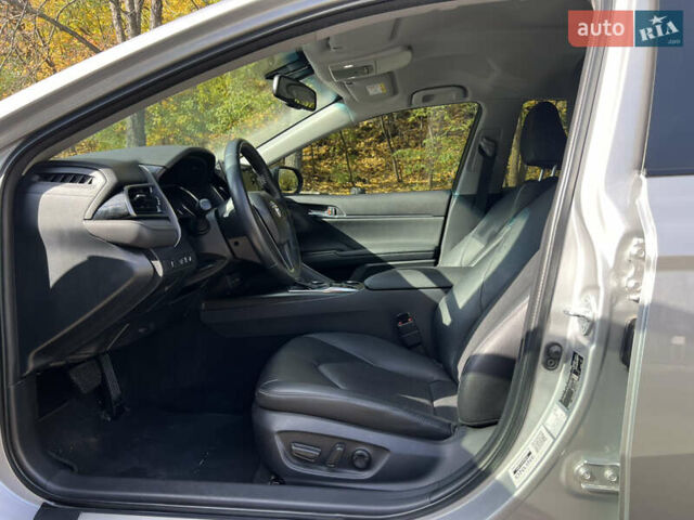 Тойота Камри 2021 в Киеве на Automoto.ua Серый Тойота Камри, объемом двигателя 2.49 л и пробегом 78 тыс. км за 25500 $, фото 20 на Automoto.ua