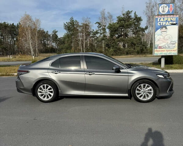 Серый Тойота Камри, объемом двигателя 2.5 л и пробегом 133 тыс. км за 25555 $, фото 7 на Automoto.ua