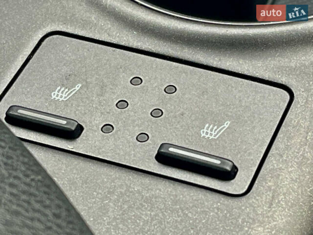 Тойота Камрі 2021 у Києві на Automoto.ua Сірий Тойота Камрі, об'ємом двигуна 2.49 л та пробігом 84 тис. км за 25900 $, фото 28 на Automoto.ua