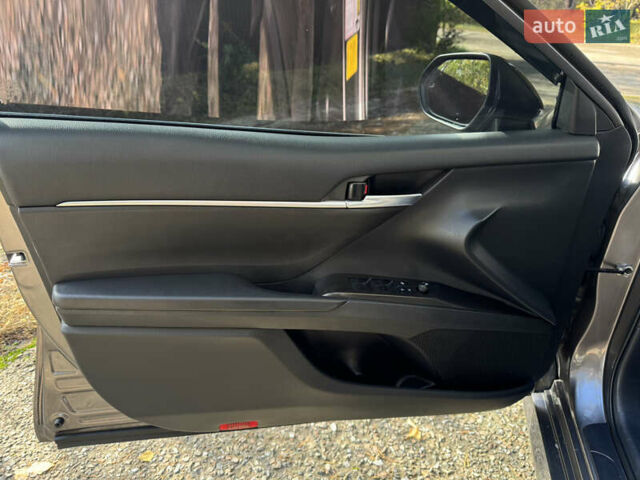 Тойота Камри 2021 в Киеве на Automoto.ua Серый Тойота Камри, объемом двигателя 2.49 л и пробегом 117 тыс. км за 24500 $, фото 7 на Automoto.ua