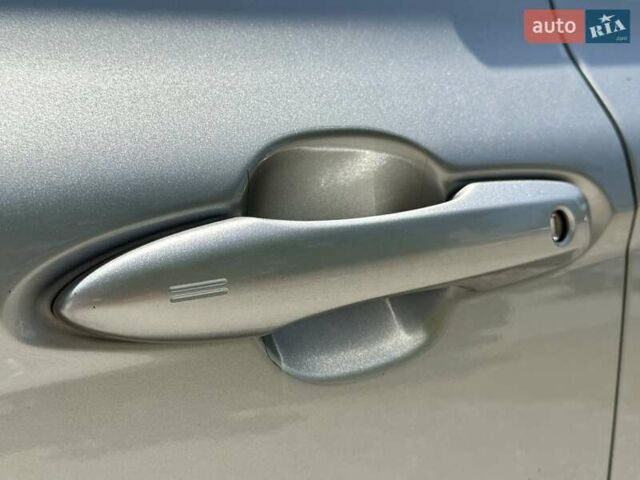 Тойота Камрі 2021 у Харкові на Automoto.ua Сірий Тойота Камрі, об'ємом двигуна 2.49 л та пробігом 138 тис. км за 25500 $, фото 8 на Automoto.ua