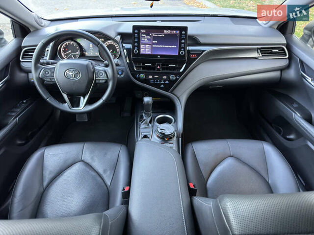 Тойота Камри 2021 в Днепре (Днепропетровске) на Automoto.ua Серый Тойота Камри, объемом двигателя 2.49 л и пробегом 78 тыс. км за 28999 $, фото 46 на Automoto.ua