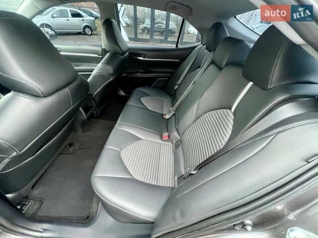 Серый Тойота Камри, объемом двигателя 2.5 л и пробегом 85 тыс. км за 25000 $, фото 30 на Automoto.ua