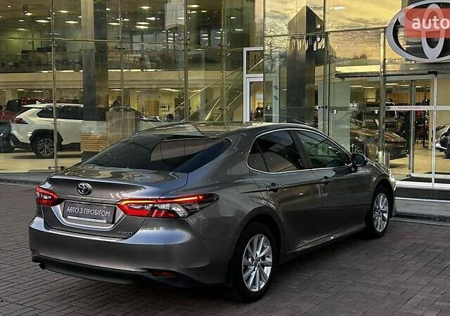 Сірий Тойота Камрі, об'ємом двигуна 2.49 л та пробігом 32 тис. км за 35097 $, фото 16 на Automoto.ua