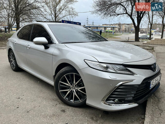 Серый Тойота Камри, объемом двигателя 2.5 л и пробегом 50 тыс. км за 33500 $, фото 2 на Automoto.ua