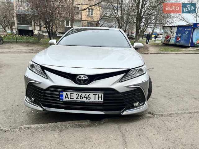 Серый Тойота Камри, объемом двигателя 2.5 л и пробегом 50 тыс. км за 33500 $, фото 3 на Automoto.ua