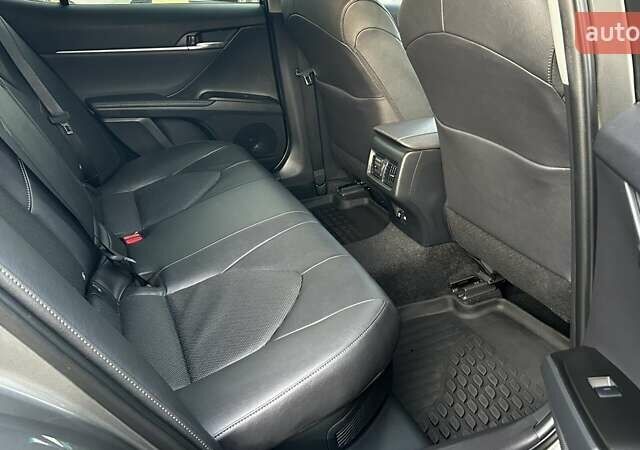 Сірий Тойота Камрі, об'ємом двигуна 2.49 л та пробігом 32 тис. км за 35097 $, фото 6 на Automoto.ua