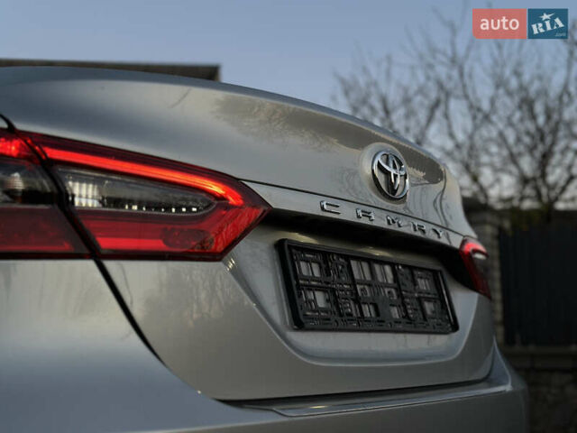 Серый Тойота Камри, объемом двигателя 2.49 л и пробегом 93 тыс. км за 18000 $, фото 6 на Automoto.ua